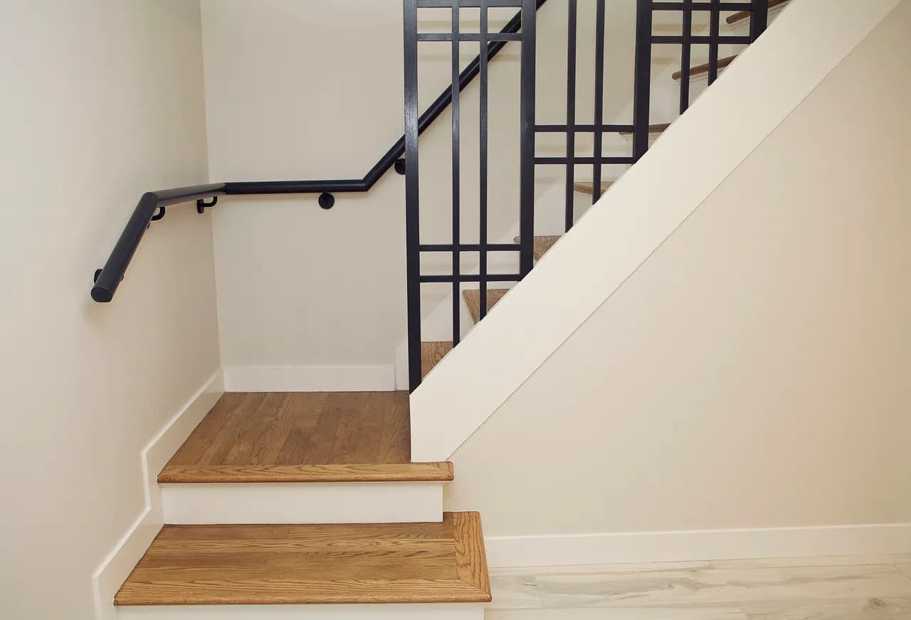 20-09 37th Street interiors photo 6